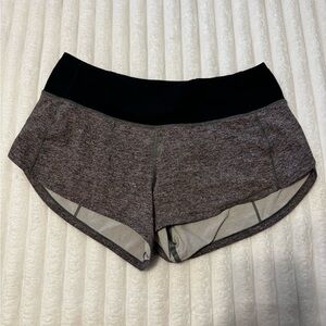 Lululemon Speed Up low rise 2.5 in shorts